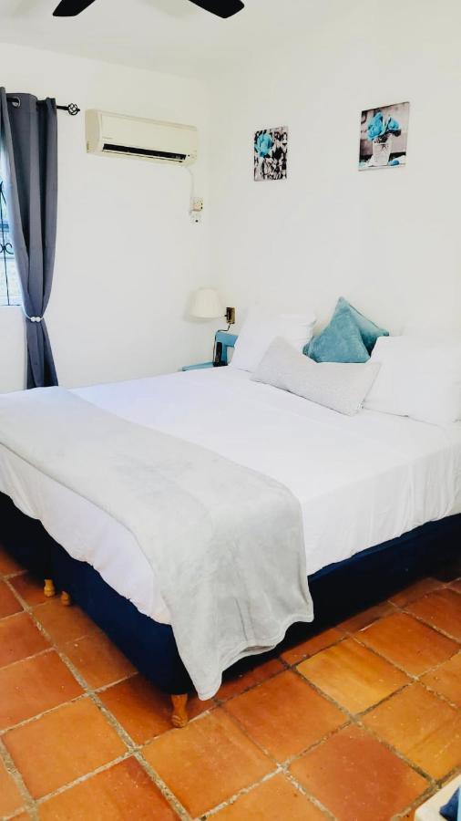 Sugalove Villa 30 Flamboyant Ave Saint James Exterior foto